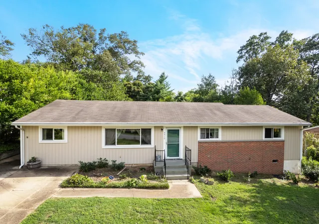 Photo 1 of Sale Pending at 3510 Claremont Ave, Chattanooga, TN 37412 | MLS# 1541599 | Listing updated on 2026-09-06