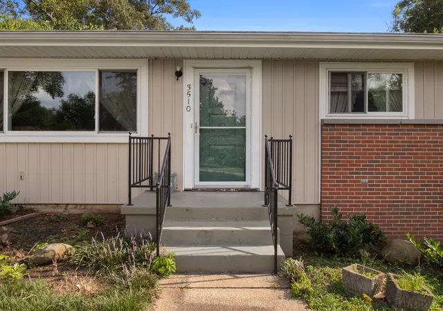 Photo 3 of Sale Pending at 3510 Claremont Ave, Chattanooga, TN 37412 | MLS# 1541599 | Listing updated on 2026-09-06