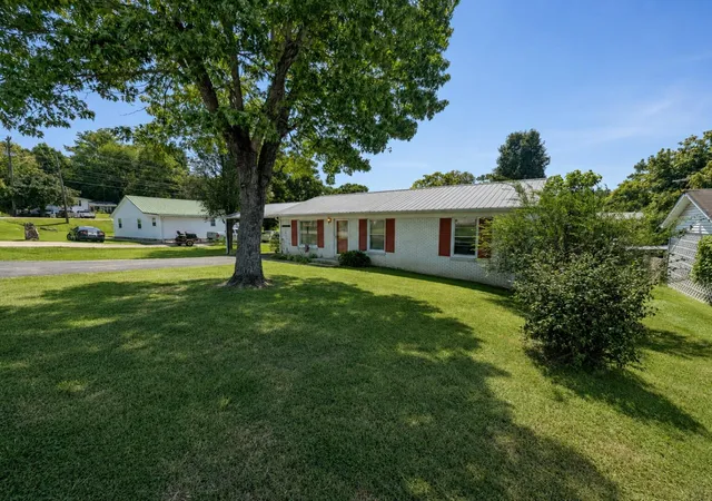 Photo 26 of Single family home for sale at 103 Greenbriar St, Woodbury, TN 37190 | MLS# 1541692 | Listing updated on 2026-08-28