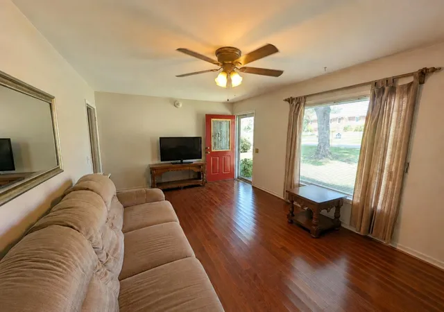 Photo 3 of Single family home for sale at 103 Greenbriar St, Woodbury, TN 37190 | MLS# 1541692 | Listing updated on 2026-08-28