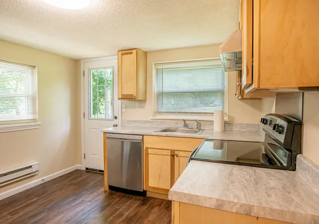 Listing Photo 2 - Condo for sale in building located at 117 Vly Vw Ave, Chattanooga, TN 37415 - Unit #A, B, C