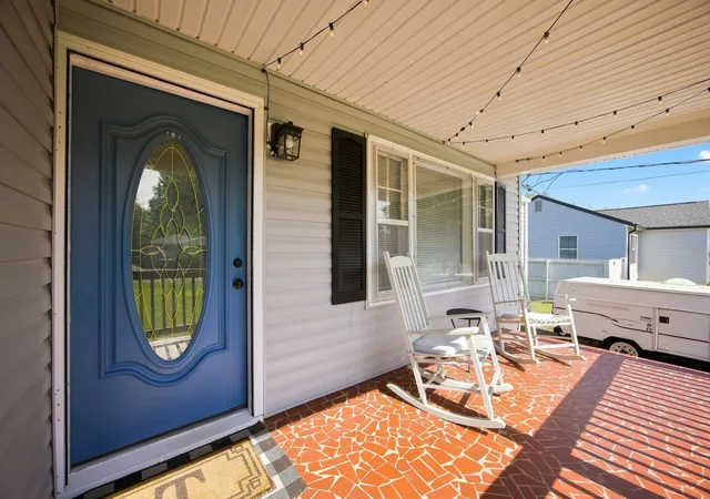 Photo 4 of Sale Pending at 2009 Myrtle Ave, Chattanooga, TN 37412 | MLS# 1541649 | Listing updated on 2026-09-02