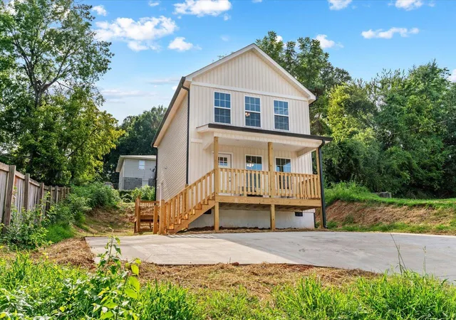 Photo 3 of Single family home for sale at 230 Henderson St, Dalton, GA 30721 | MLS# 1541437 | Listing updated on 2026-09-01