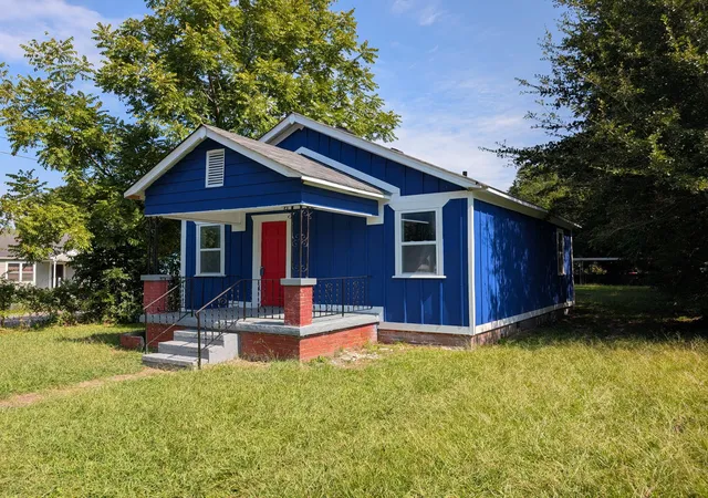 Photo 1 of Single family home for sale at 215 Spruce St, Rossville, GA 30741 | MLS# 1541563 | Listing updated on 2026-08-31