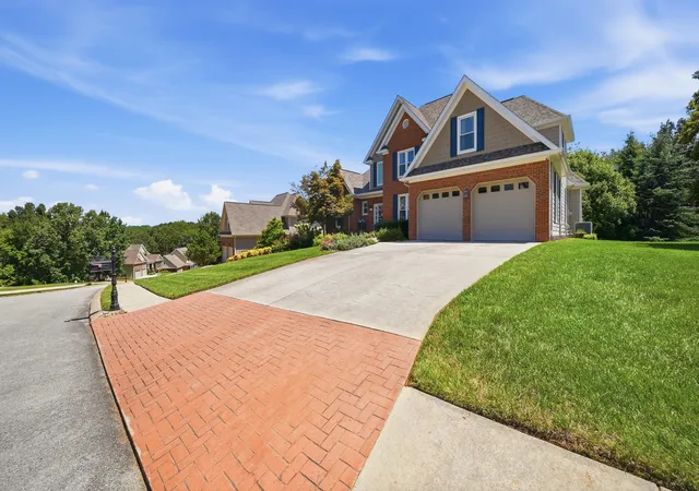Photo 2 of Sale Pending at 11196 Captains Cove Dr, Soddy Daisy, TN 37379 | MLS# 1541694 | Listing updated on 2026-08-30