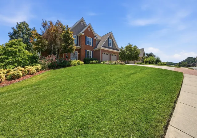Photo 3 of Sale Pending at 11196 Captains Cove Dr, Soddy Daisy, TN 37379 | MLS# 1541694 | Listing updated on 2026-08-30