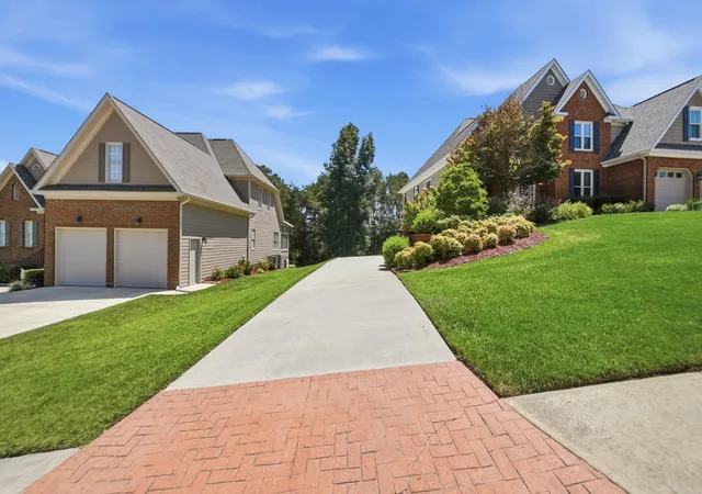 Photo 3 of Sale Pending at 11196 Captains Cove Dr, Soddy Daisy, TN 37379 | MLS# 1541694 | Listing updated on 2026-08-30