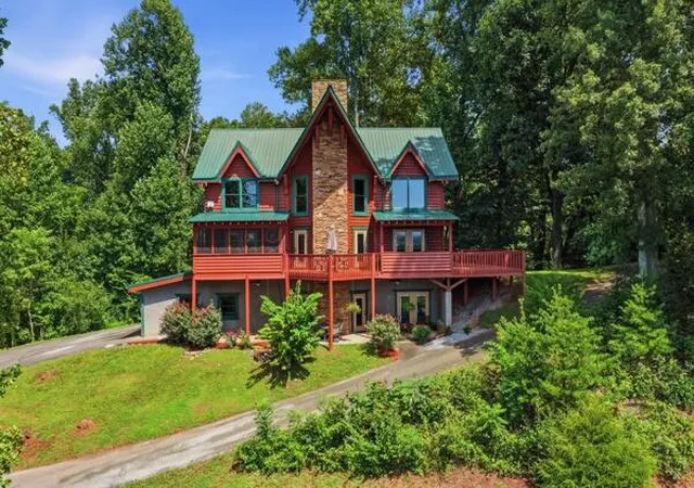 Photo 1 of Single family home for sale at 1730 Hiwassee Rd, Sweetwater, TN 37874 | MLS# 1541484 | Listing updated on 2026-08-26