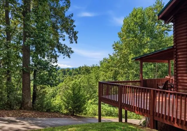 Photo 3 of Single family home for sale at 1730 Hiwassee Rd, Sweetwater, TN 37874 | MLS# 1541484 | Listing updated on 2026-08-26