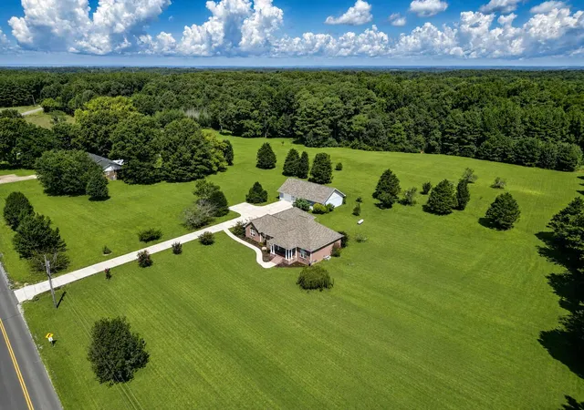 Photo 4 of Single family home for sale at 586 Sunset Dr, Ider, AL 35981 | MLS# 1541481 | Listing updated on 2026-08-26