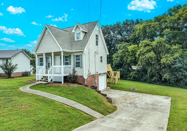 Photo 3 of Sale Pending at 129 Apple Valley Ct Ne, Charleston, TN 37310 | MLS# 1541448 | Listing updated on 2026-09-12