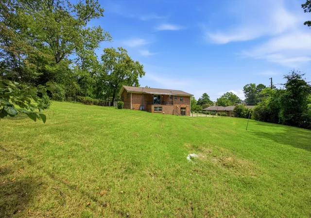 Photo 34 of Sale Pending at 3903 Yorktown Rd, Chattanooga, TN 37416 | MLS# 1541664 | Listing updated on 2026-09-09