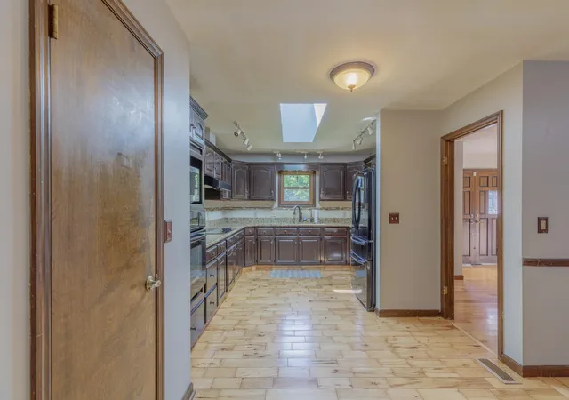 Photo 3 of Single family home for sale at 809 Brookhollow Ln, Chattanooga, TN 37421 | MLS# 1541735 | Listing updated on 2026-08-29