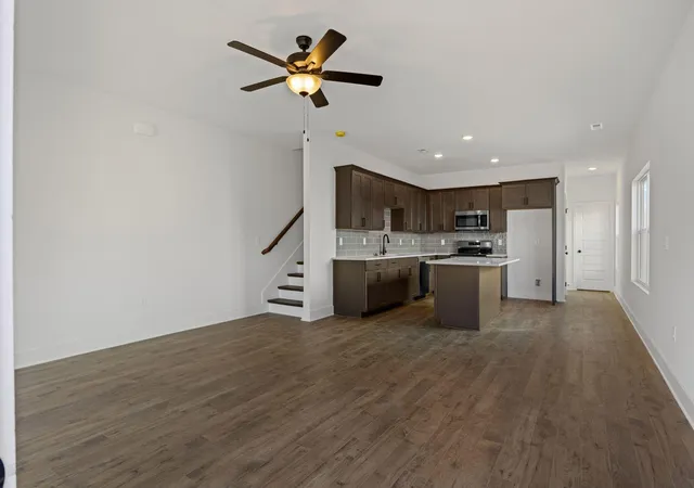 Photo 2 of Townhouse for sale at 1886 Cotton Wy, Chattanooga, TN 37404 | MLS# 1541508 | Listing updated on 2026-08-26