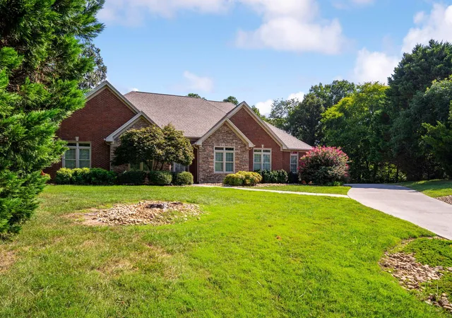 Photo 3 of Sale Pending at 9749 Stone Mist Ln, Chattanooga, TN 37421 | MLS# 1541619 | Listing updated on 2026-10-05