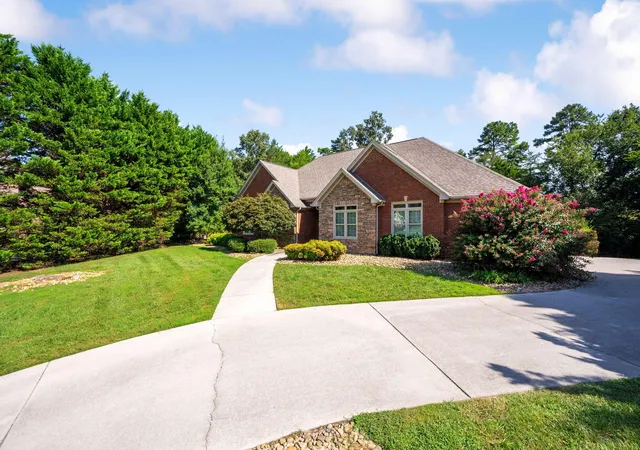 Photo 3 of Sale Pending at 9749 Stone Mist Ln, Chattanooga, TN 37421 | MLS# 1541619 | Listing updated on 2026-10-05