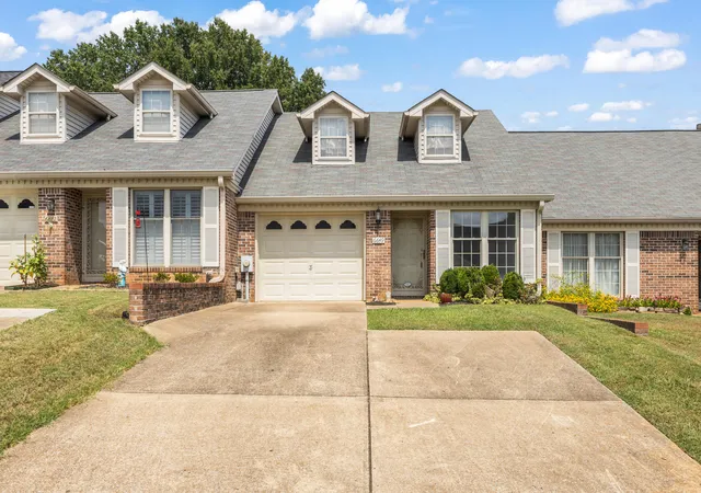 Photo 2 of Townhouse for sale at 6649 Hickory Manor Cir, Chattanooga, TN 37421 | MLS# 1541829 | Listing updated on 2026-08-31