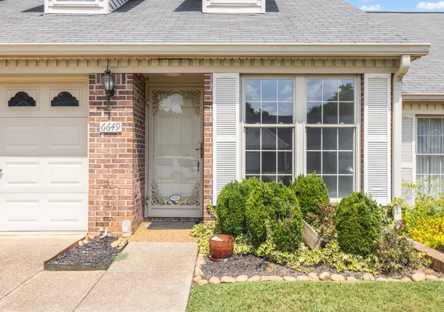 Photo 2 of Townhouse for sale at 6649 Hickory Manor Cir, Chattanooga, TN 37421 | MLS# 1541829 | Listing updated on 2026-08-31