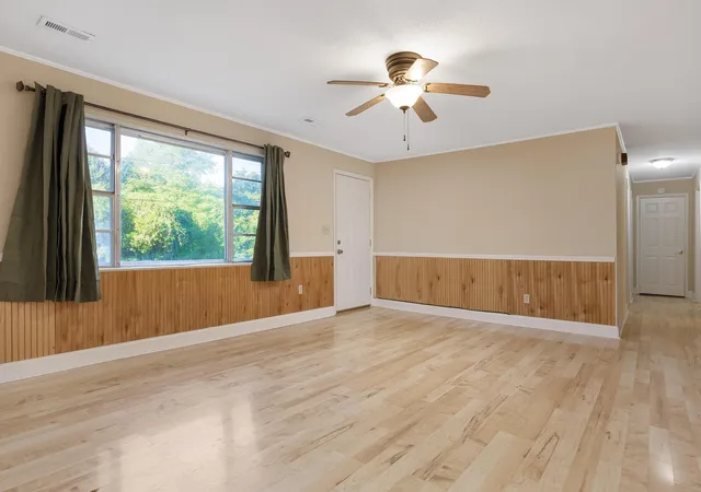 Photo 3 of Single family home for sale at 355 Price Cir, Spring City, TN 37381 | MLS# 1541583 | Listing updated on 2026-08-27