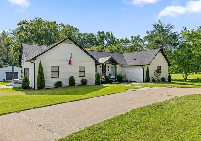 Photo 1 of Sale Pending at 5642 Old Hunter Rd, Ooltewah, TN 37363 | MLS# 1541644 | Listing updated on 2026-08-31