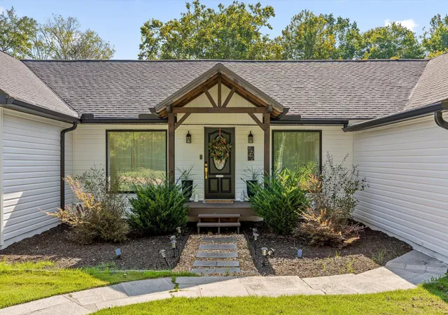 Photo 3 of Sale Pending at 5642 Old Hunter Rd, Ooltewah, TN 37363 | MLS# 1541644 | Listing updated on 2026-08-31
