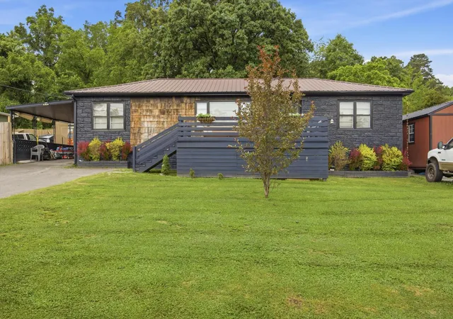 Photo 1 of Single family home for sale at 1205 Poole St, Rossville, GA 30741 | MLS# 1541562 | Listing updated on 2026-09-18