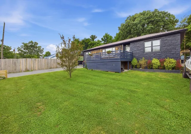 Photo 3 of Single family home for sale at 1205 Poole St, Rossville, GA 30741 | MLS# 1541562 | Listing updated on 2026-09-18