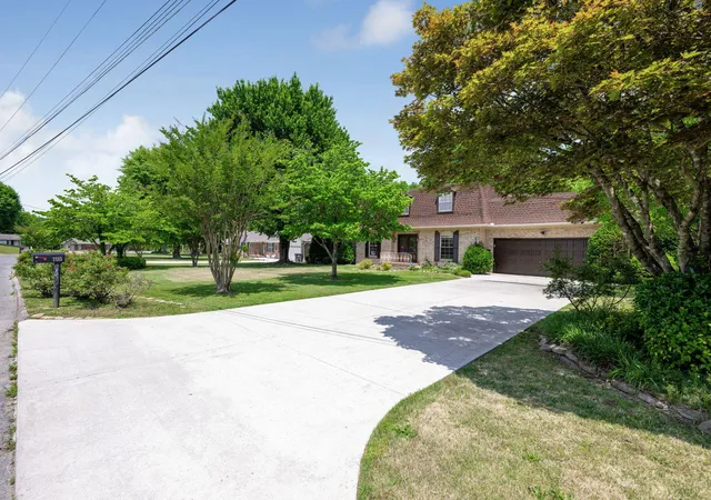 Photo 3 of Single family home for sale at 7015 Leslie Dell Ln, Chattanooga, TN 37421 | MLS# 1541578 | Listing updated on 2026-09-30