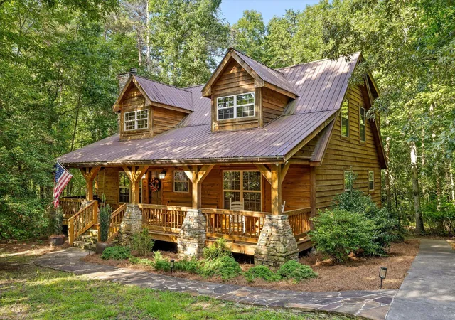 Photo 1 of Single family home for sale at 611 5 Cove Rd, Mentone, AL 35984 | MLS# 1541758 | Listing updated on 2026-09-02