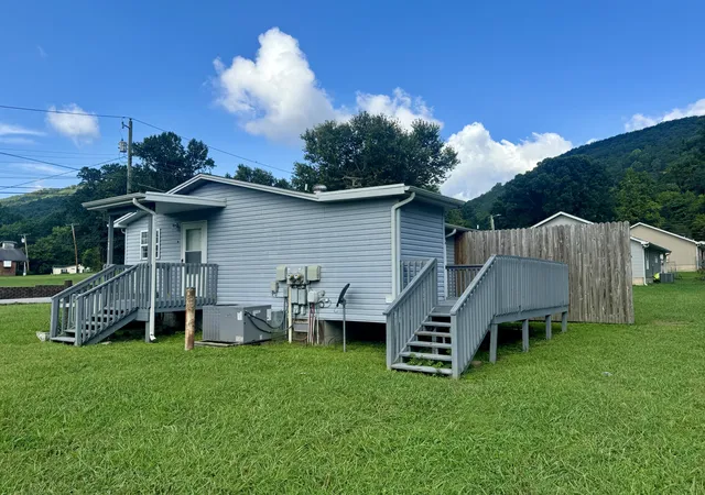 Photo 2 of Multi family home for sale at 407 Hotwater Rd, Soddy Daisy, TN 37379 | MLS# 1541669 | Listing updated on 2026-08-28
