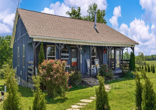 3rd image of 297 County Road 714, Valley Head, AL 35989 | MLS# 1541703