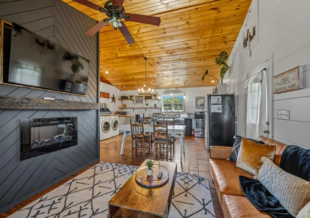 4th image of 297 County Road 714, Valley Head, AL 35989 | MLS# 1541703