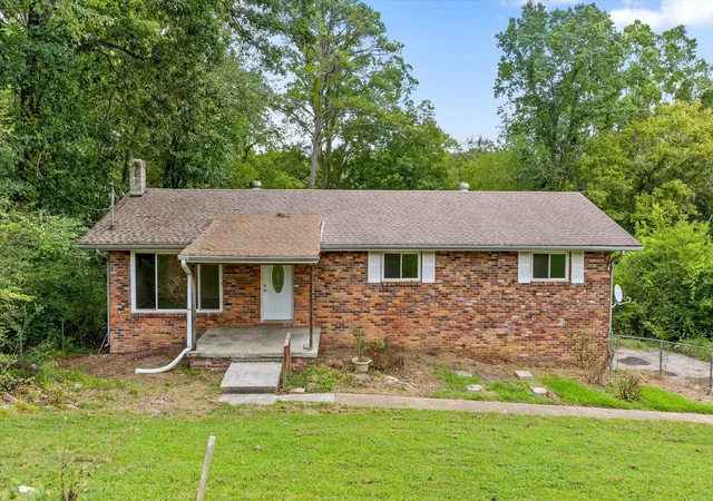 Photo 1 of Single family home for sale at 1128 Iris Dr, Rossville, GA 30741 | MLS# 1541626 | Listing updated on 2026-09-19