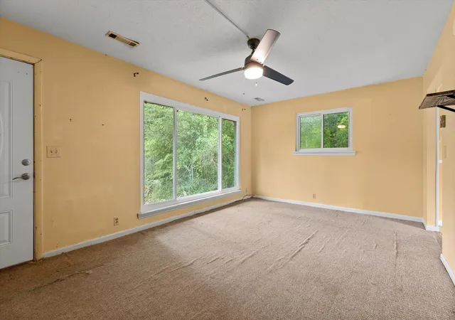Photo 4 of Single family home for sale at 1128 Iris Dr, Rossville, GA 30741 | MLS# 1541626 | Listing updated on 2026-09-19
