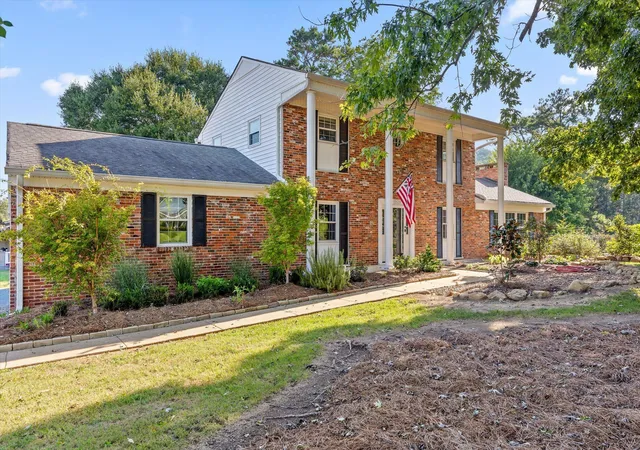 Photo 3 of Single family home for sale at 1820 W Lake Dr Nw, Cleveland, TN 37312 | MLS# 1541698 | Listing updated on 2026-09-17