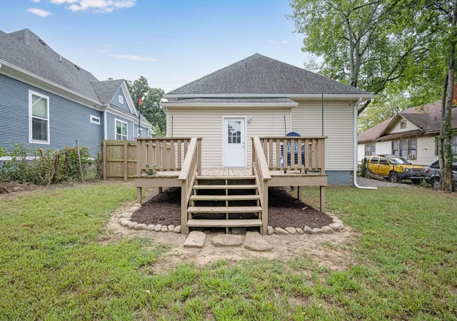 Photo 2 of Single family home for sale at 2011 E 13th St, Chattanooga, TN 37404 | MLS# 1541637 | Listing updated on 2026-09-14