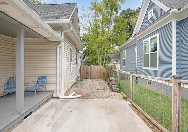 Photo 3 of Single family home for sale at 2011 E 13Th St, Chattanooga, TN 37404 | MLS# 1541637 | Listing updated on 2026-09-14