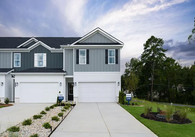 Townhouse for sale at 171 Graham Ave, Calhoun, GA 30701 | MLS# 1541645