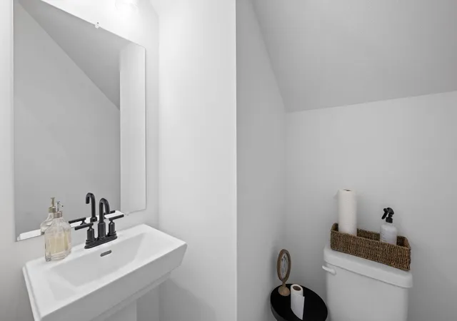 Photo 4 of Townhouse for sale at 171 Graham Ave, Calhoun, GA 30701 | MLS# 1541645 | Listing updated on 2026-09-15