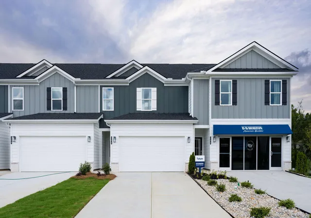 Townhouse for sale at 159 Graham Ave, Calhoun, GA 30701 | MLS# 1541659