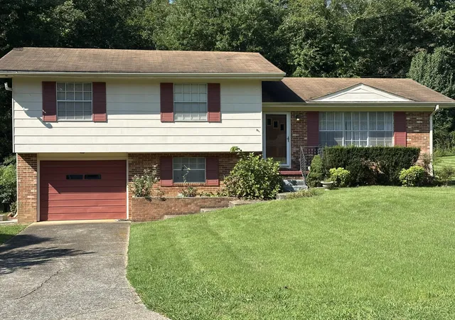 Photo 1 of Single family home for sale at 1630 Colorado St, Hixson, TN 37343 | MLS# 1541781 | Listing updated on 2026-08-30