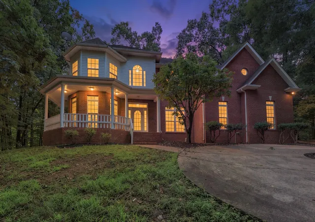 Photo 1 of Single family home for sale at 8820 Kelso Ln, Chattanooga, TN 37421 | MLS# 1541713 | Listing updated on 2026-09-14