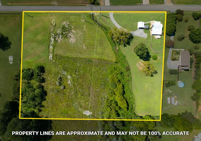 Photo 2 of Sale Pending at 1745 31st St Ne, Cleveland, TN 37323 | MLS# 1541716 | Listing updated on 2026-10-23