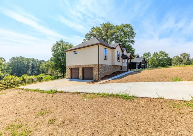 Photo 4 of Sale Pending at 31 Sentry Oaks, Chickamauga, GA 30707 | MLS# 1541714 | Listing updated on 2026-09-05