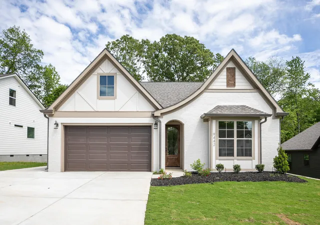Photo 1 of Sale Pending at 8218 Fernshade Ln, Hixson, TN 37343 | MLS# 1541709 | Listing updated on 2026-08-30