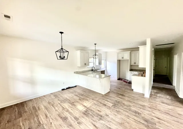 Photo 3 of Single family home for sale at 406 Hall St, La Fayette, GA 30728 | MLS# 1541740 | Listing updated on 2026-08-29