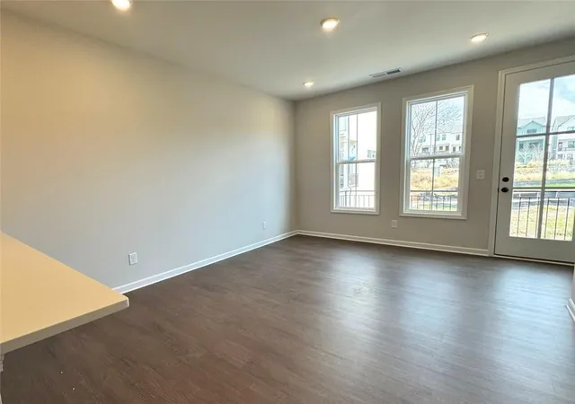 Photo 4 of Sale Pending at 136 Pathfinder Pl #44, Chattanooga, TN 37405 | MLS# 1541715 | Listing updated on 2026-09-21