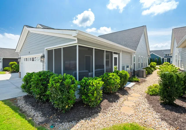 Photo 2 of Single family home for sale at 402 Pacer Ln, Dalton, GA 30721 | MLS# 1541729 | Listing updated on 2026-09-08