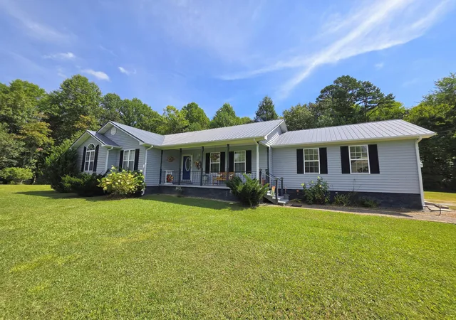 Photo 3 of Sale Pending at 161 S 20th Ave, Gruetli Laager, TN 37339 | MLS# 1541777 | Listing updated on 2026-09-03