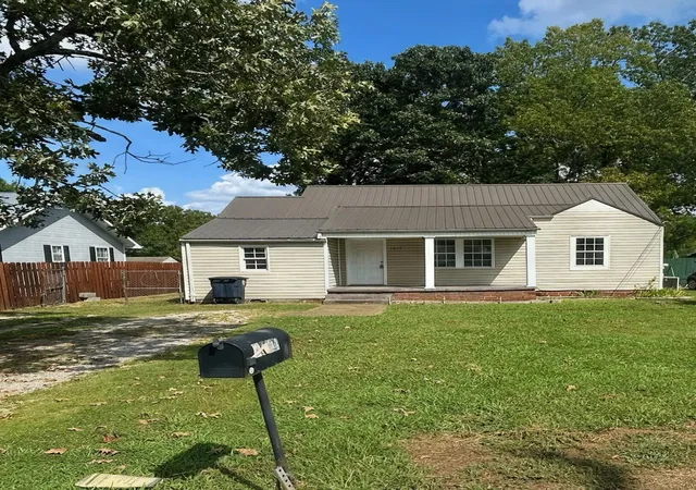 Photo 2 of Single family home for sale at 1614 Prater Rd, Chattanooga, TN 37412 | MLS# 1541760 | Listing updated on 2026-09-09